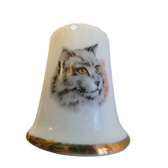 Porcelain Cat Thimble With Gold Trim Fine Bone China Made In England Collectible - Picture 2 of 6